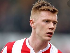 Supporting image for story: Sam Clucas key for Shrewsbury standards - says Jamie Tolley