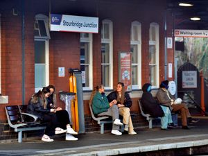 Supporting image for story: Rail replacement buses to serve Stourbridge stations following 'fault'